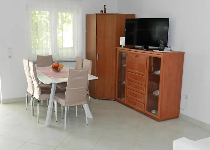 With A Parking Space Sveti Vid, Krk - 16955 Appartement Malinska