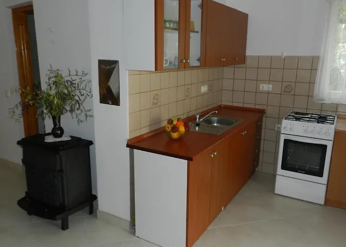 Apartament With A Parking Space Sveti Vid, Krk - 16955 Malinska